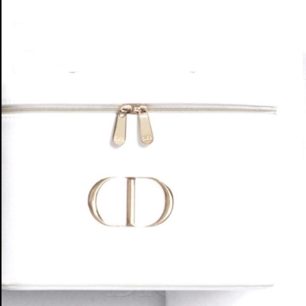 DIOR 2025 IVORY TRAIN CASE New in Dior Gift Box 🎁